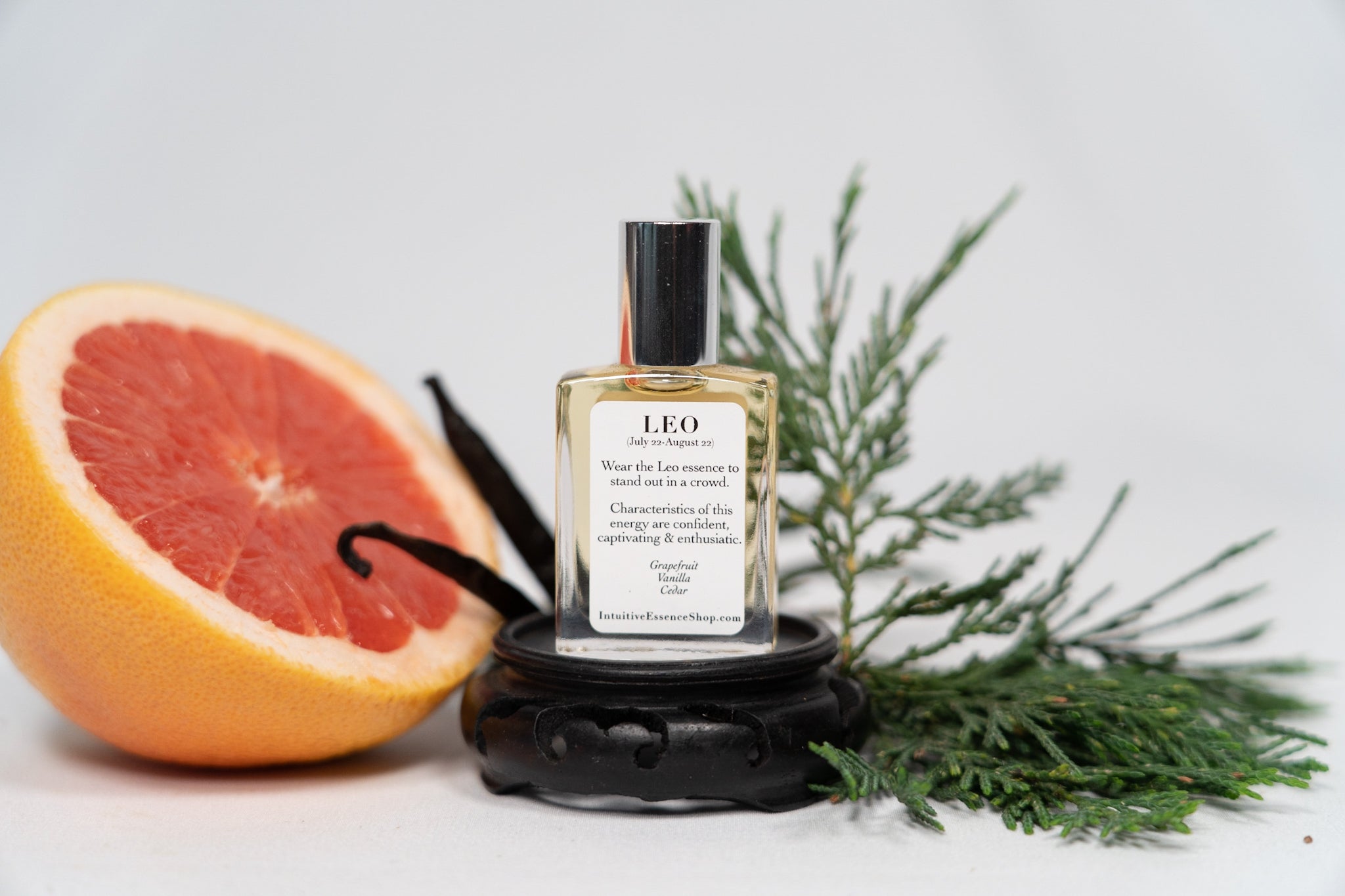 10ml Travel Size top Le Minimaliste Exclusive Limited Edition Leo Release Gender-Neutral Perfume: Grapefruit. Mixed Berry. Fig. Honey.